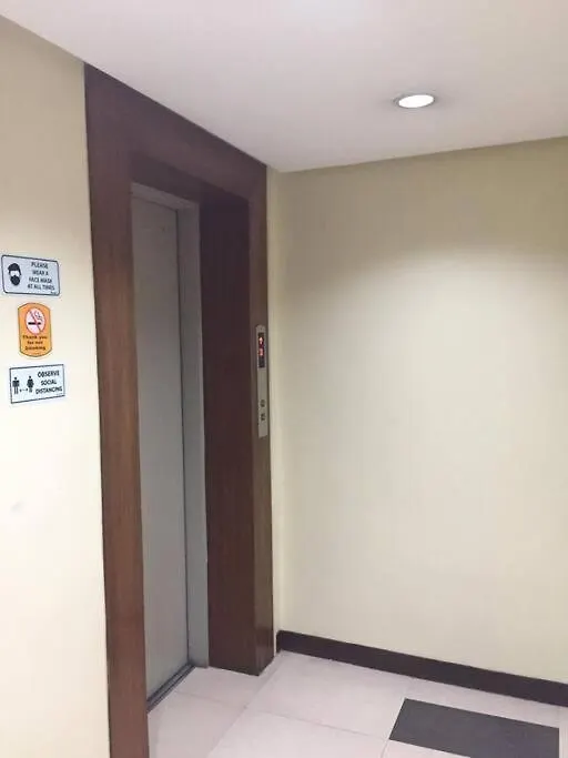 Spacious Studio Apartment B201 Manila